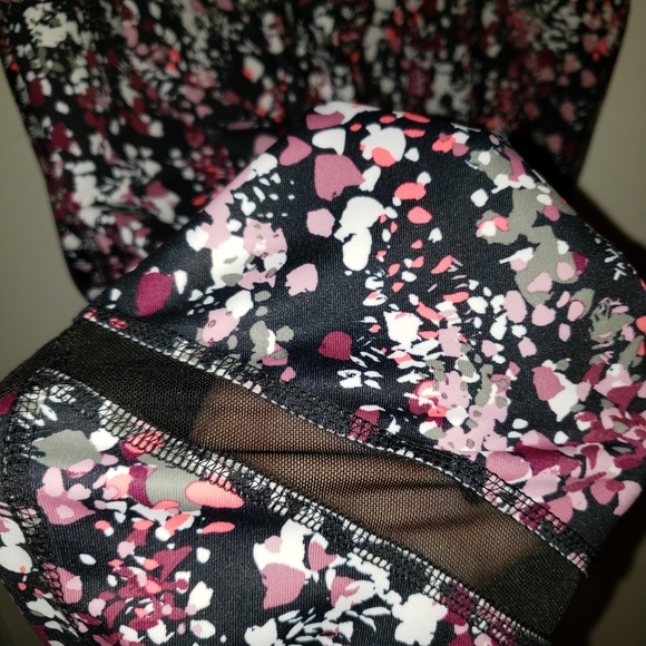 3x confetti legging Xersion 22 24 26? - Picture 5 of 7